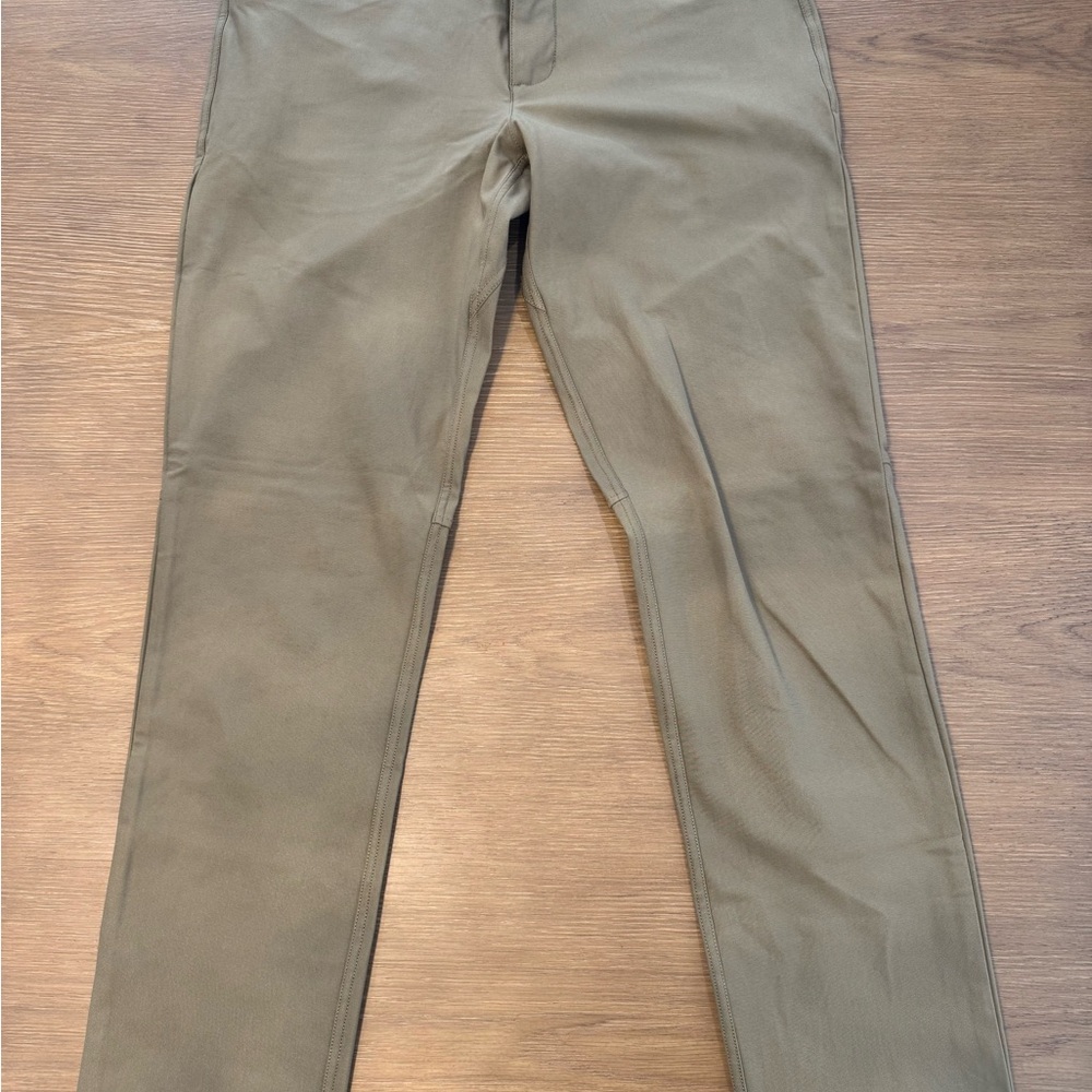 7 Diamonds Men's Khaki Chinos